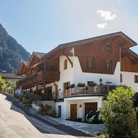 Апартаменты Studio Stubaier Herzblut Нойштифт-им-Штубайталь Экстерьер фото